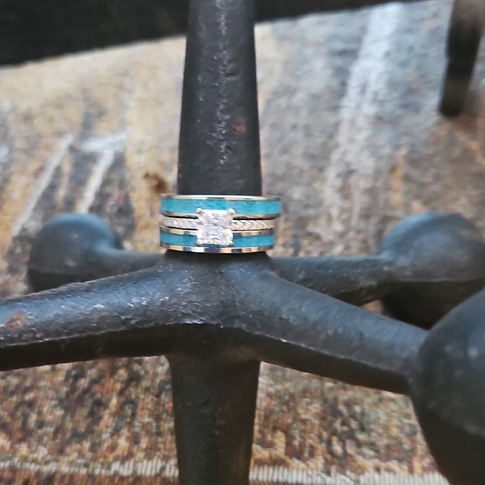 Stunning 925 Silver and Blue Women's Ring